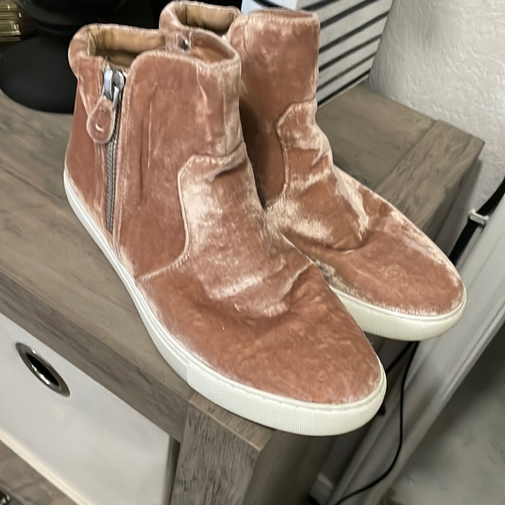 Nice sneakers
